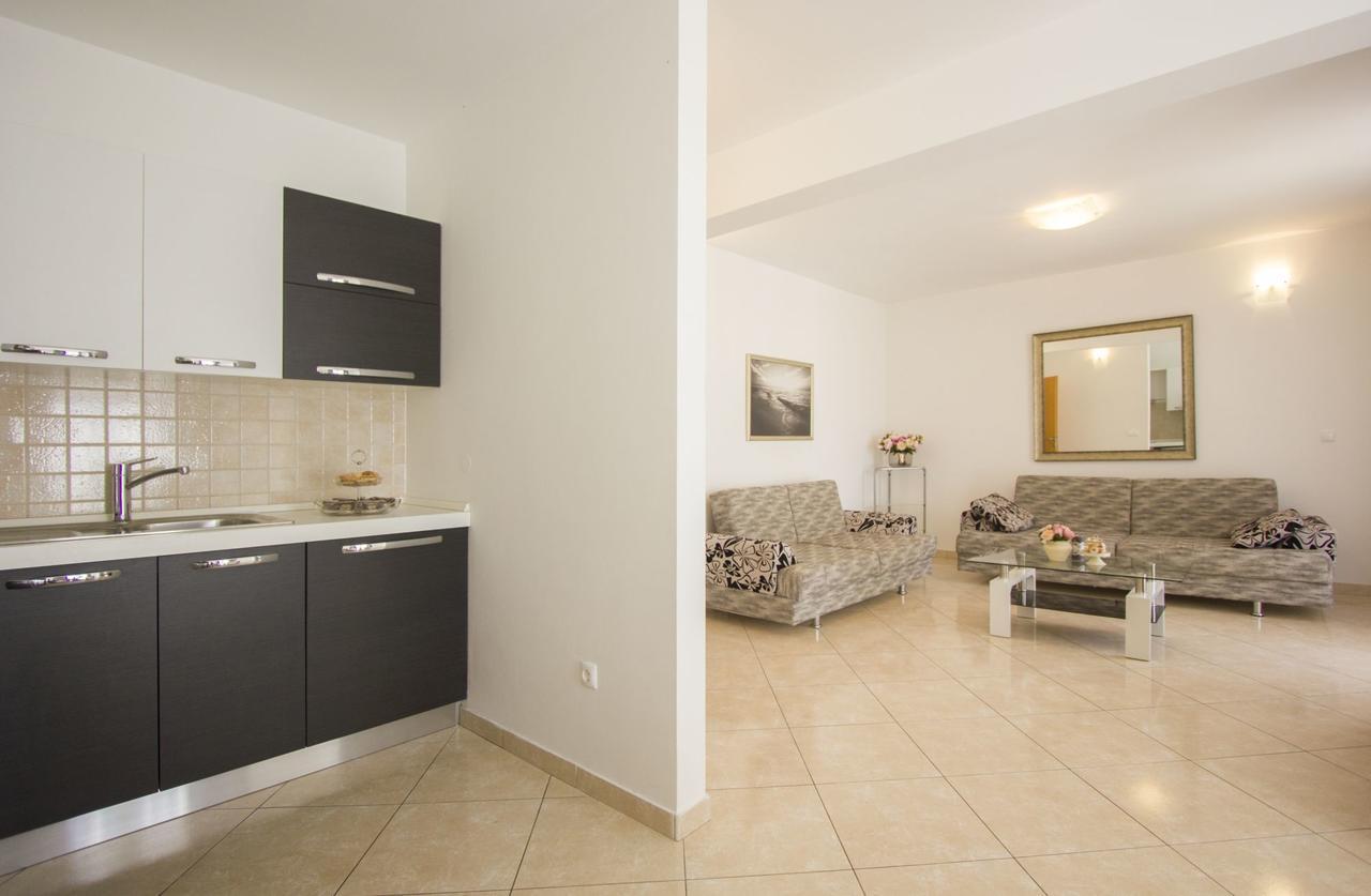Apartments Paradise Trogir Exterior foto