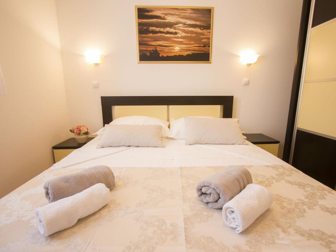 Apartments Paradise Trogir Exterior foto